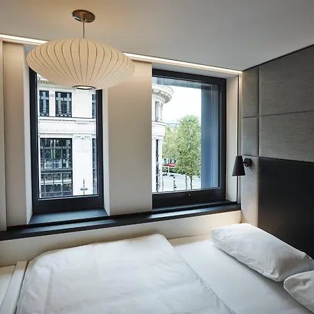 Hotel Citizenm Champs-elysees 4*