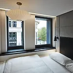 Отель Citizenm Champs-elysees 4*