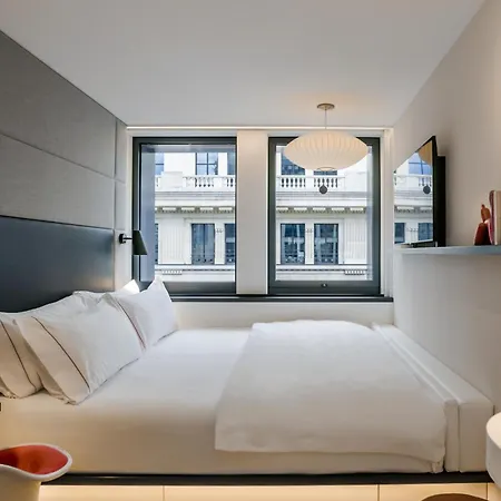 Citizenm Champs-elysees Hotel
