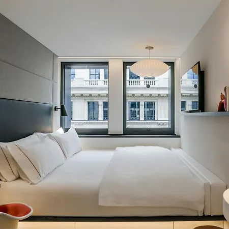 Hotel Citizenm Champs-élysées 4*