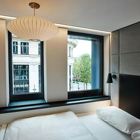 Citizenm Champs-elysees Hotel 4*