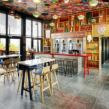 Citizenm Champs-elysees מלון 4*