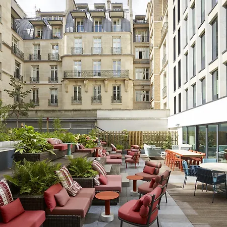 Citizenm Champs-elysees Hotel 4*