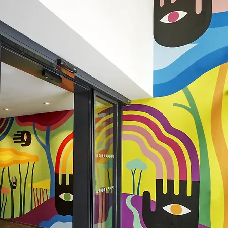 Citizenm Champs-elysees Hotel 4*