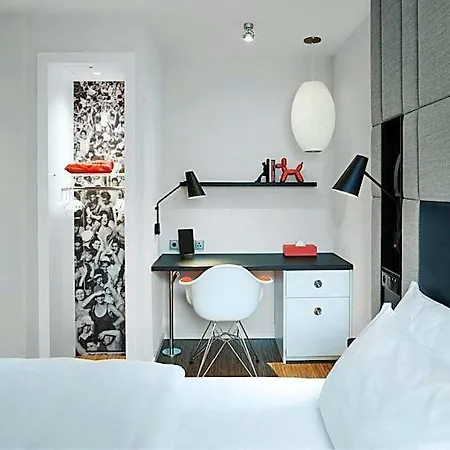 Hotel Citizenm Champs-élysées 4*
