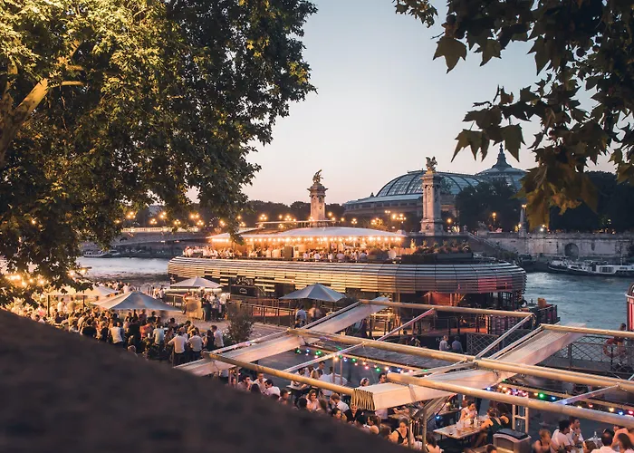 Otel Citizenm Champs-elysees 4*