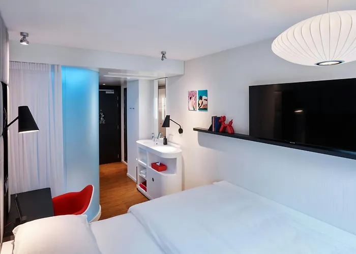 Citizenm Champs-elysees מלון 4*