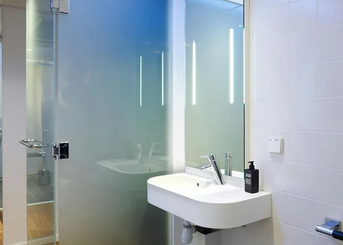 מלון Citizenm Champs-elysees 4*