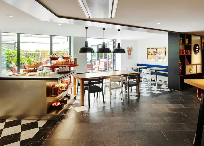 Citizenm Champs-elysees מלון 4*