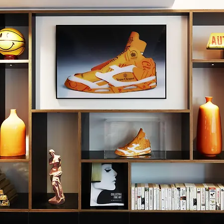 Citizenm Champs-elysees Hotel 4*